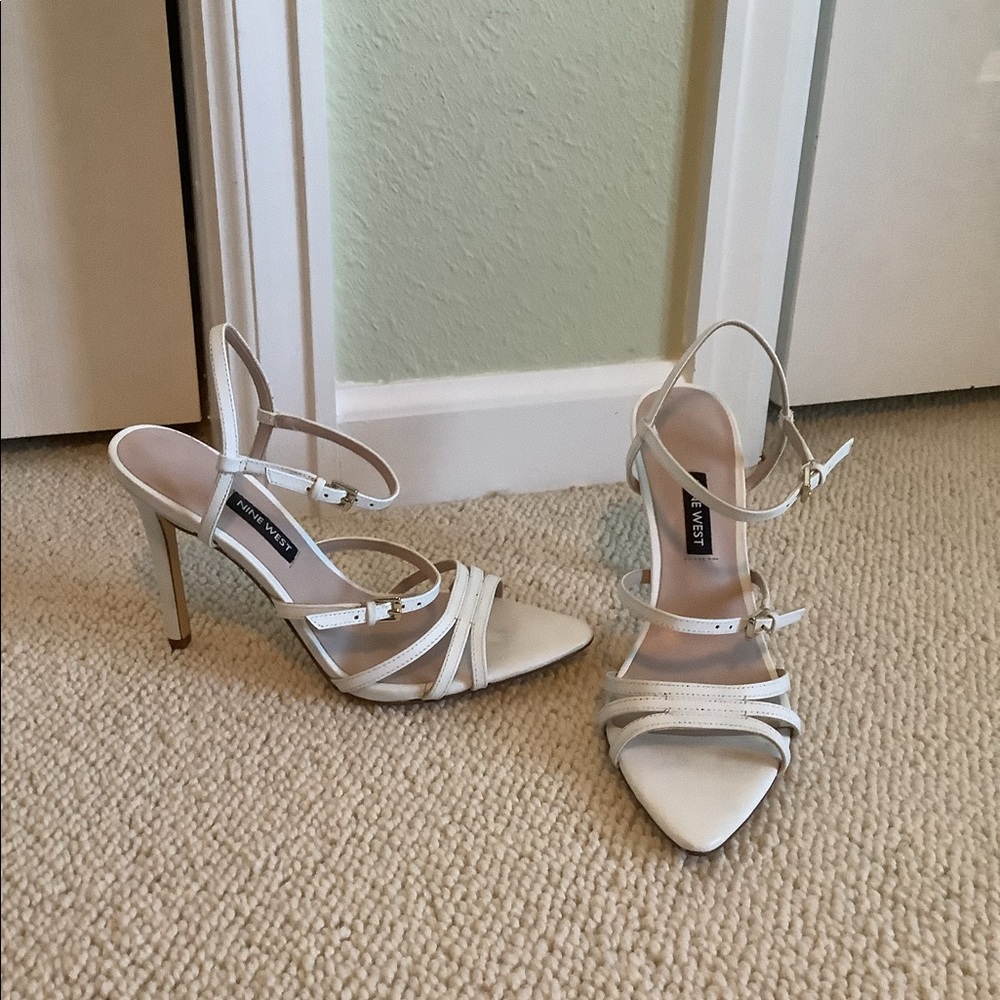 Nine West white strappy heels size 6